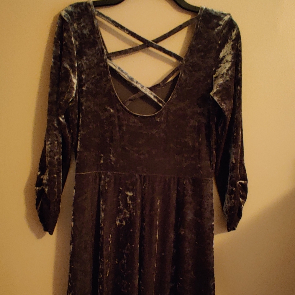 American Eagle crushed velvet dress